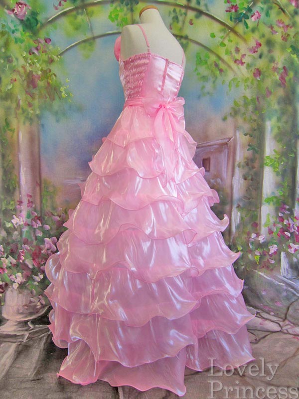 フォーマルドレス　ティーアードフリルコサージュ付姫ドレス　ピンク